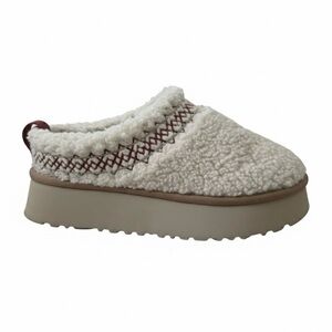 Cozy Cream Tasman Uggs
